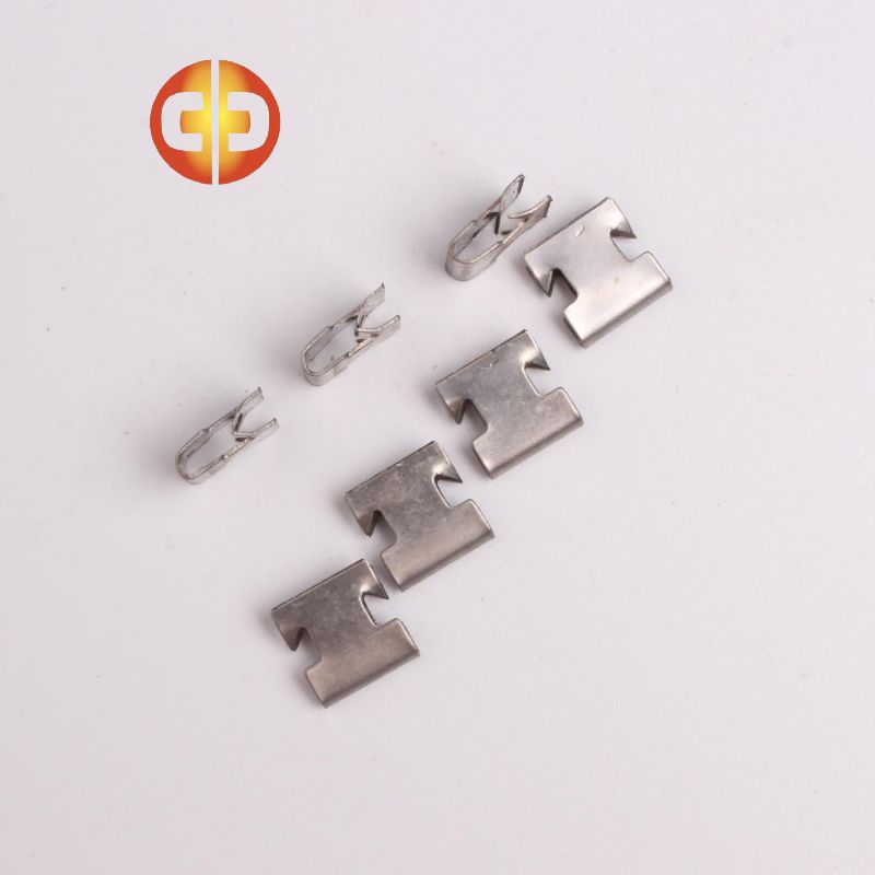 Klip Pengimbangan condong ke belakang